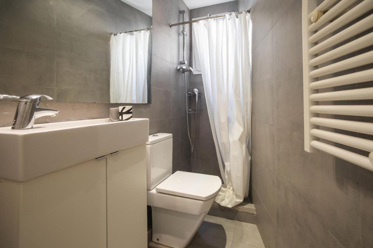 41ara1029 Stunning & Renovated In Sagrada Familia Barcellona