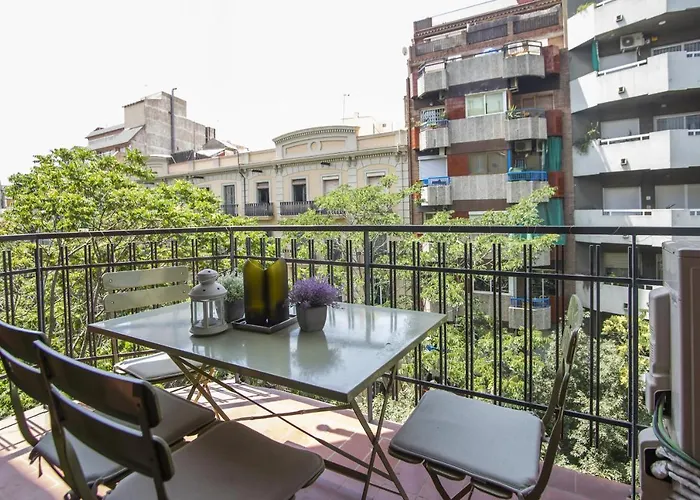 41Ara1029 Stunning & Renovated In Sagrada Familia